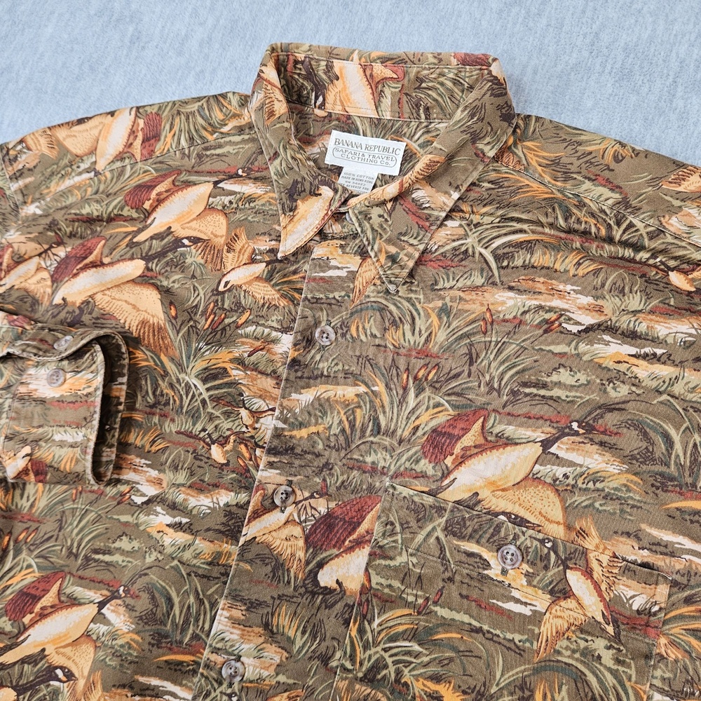 VTG Banana Republic Shirt Mens L Goose Graphic Print Button-Up Safari Hong Kong